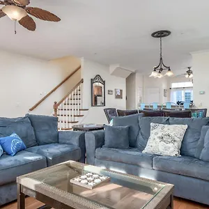 Saint Louis Ave, Unit D Holiday home